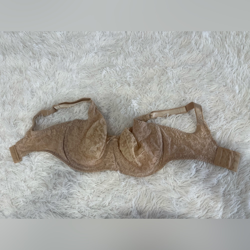 Bali Lace Underwire Bra in Tan